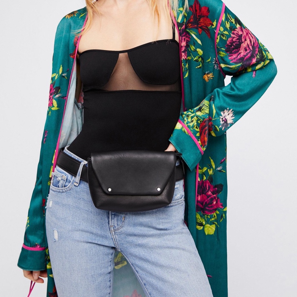 Free People Cecile Belt Bag 🖤